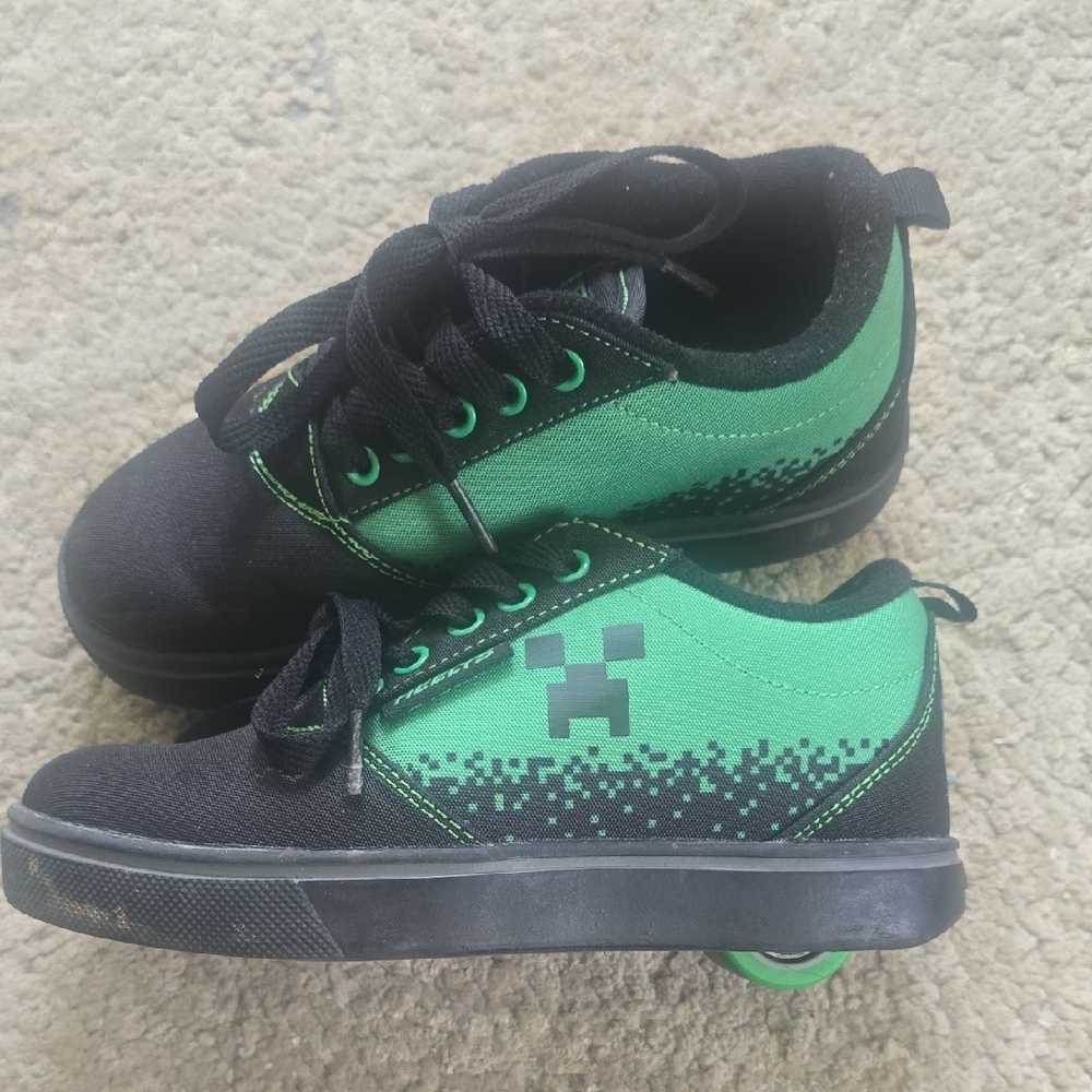 Minecraft Pro20 Heelys Wheeled Black and Green Sneakers